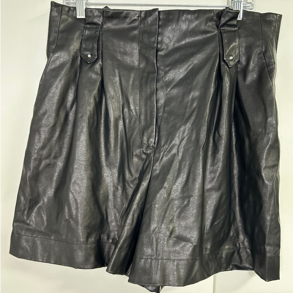 Zara Faux Leather Pleated High Waist Shorts Black L